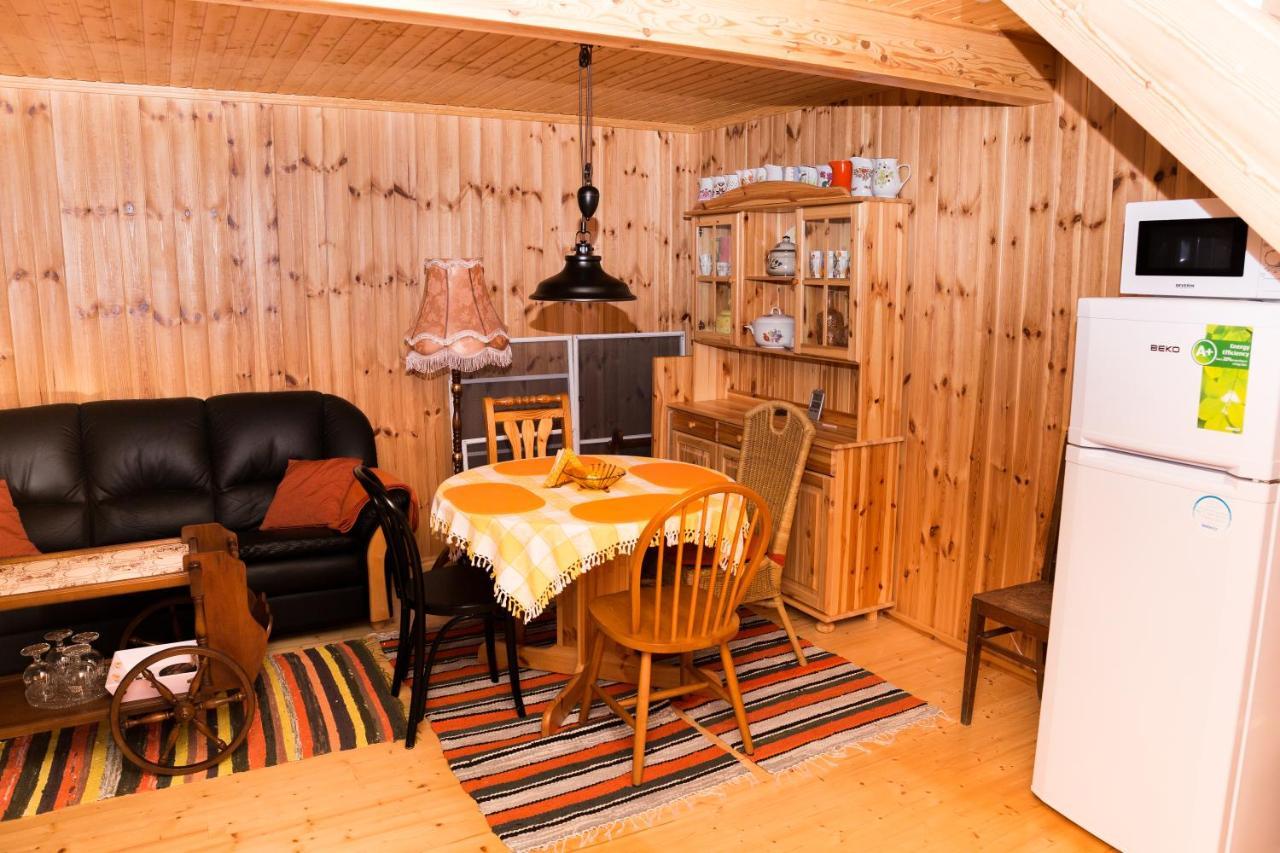 Mere Kodumajutus Kärdla Exterior foto