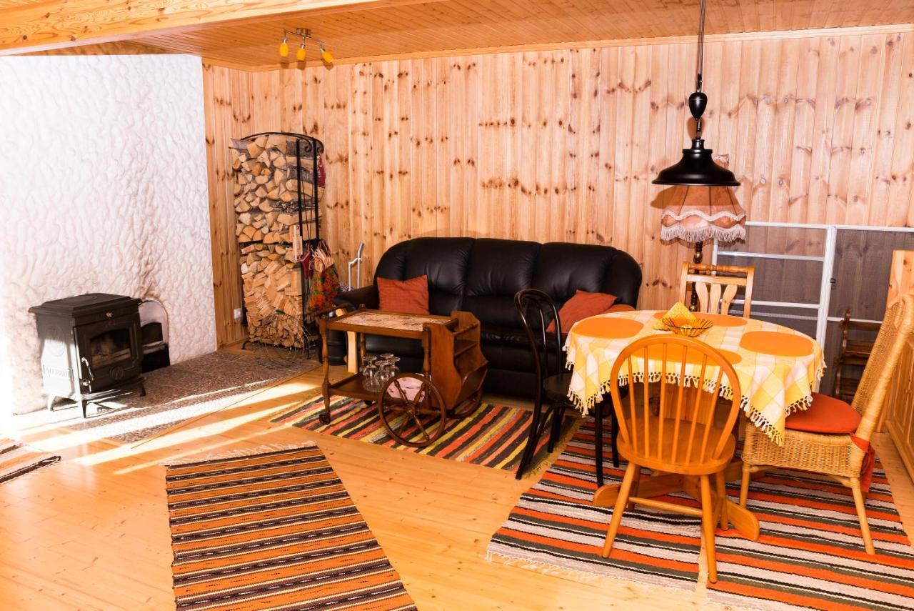 Mere Kodumajutus Kärdla Exterior foto
